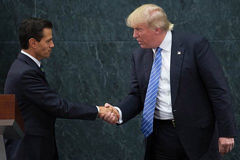 メキシコのペニャニエト大統領とトランプ候補