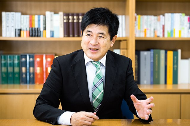 今井さんは、シカゴを離れて為替市場を目で見ることができなくなっても値動きから場を想像できるようになったという