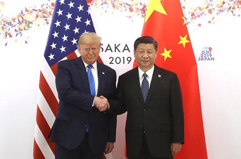 トランプ前米大統領と習近平中国国家主席の写真
