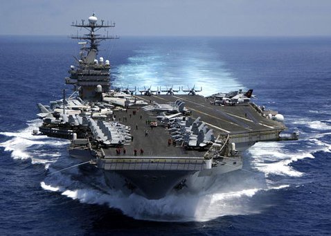 ハリー・ハリス米太平洋軍司令官は、カール・ビンソンを主体とする空母機動部隊を北上させた  (C）U.S. Navy/Getty Images