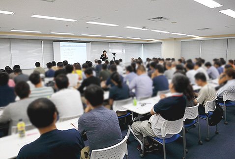 2018年9月に大阪で開催したバカラ村さんのFX無料セミナーの様子